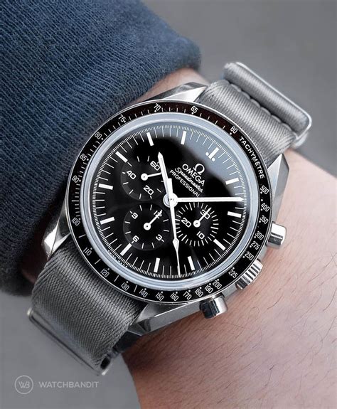 omega speedmaster strap change|Omega Speedmaster professional straps.